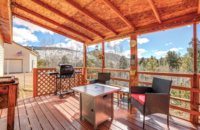 Colorado Vacation Rental w/Deck & Mtn Views
