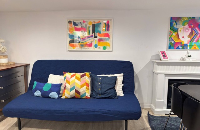 Colorful Suite in CapitolHill+ Free Parking