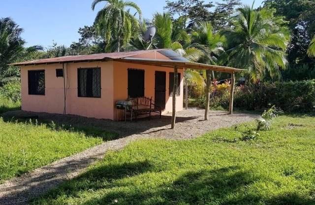 Come and enjoy a slice of paradise just 200 meters from the Pacific Ocean!