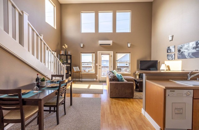 Comfort and Convenience in Downtown Sitka - Suite B