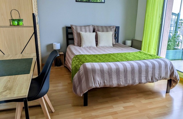 Comfort, Calm & Style (secured car park and WiFi included)