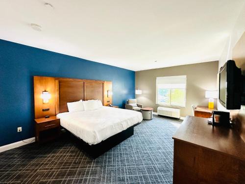 Comfort Inn & Suites Plainville-Foxboro