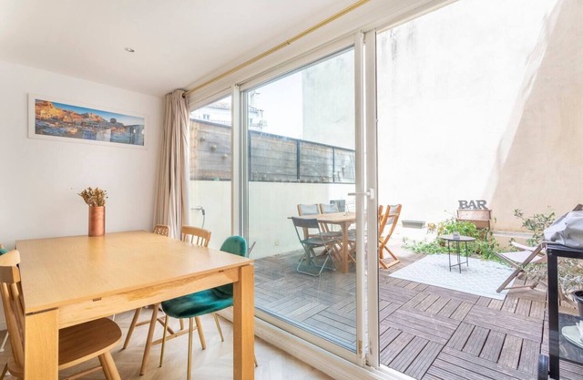 Comfort & Light: T2 with Large Terrace - Marseille