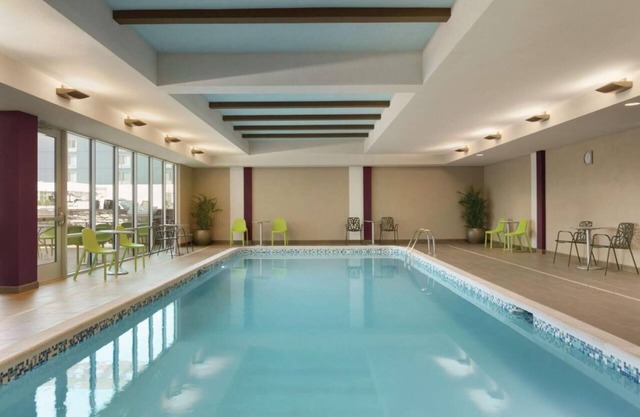 Comfort Retreat! Onsite Pool, Free Hot Breakfast, Parking, Pets Allowed!