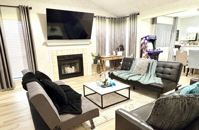 Comfort stay near AT&T stadium-Six flags-free 5 mins walk to the stadium.
