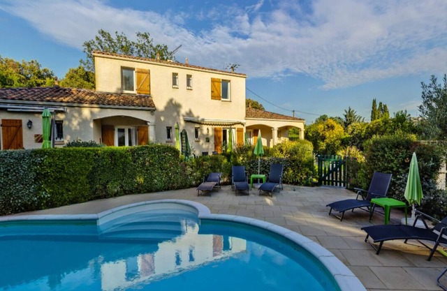 Comfortable gite with air conditioning, swimming pool, landscaped garden, garrigue and Pic St Loup.