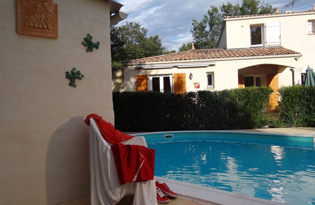 Comfortable cottage with pool, landscaped garden, scrubland and Pic Saint Loup