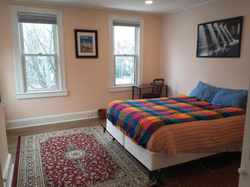 Comfortable 3 Bedroom Apartment 30 Minutes to New York