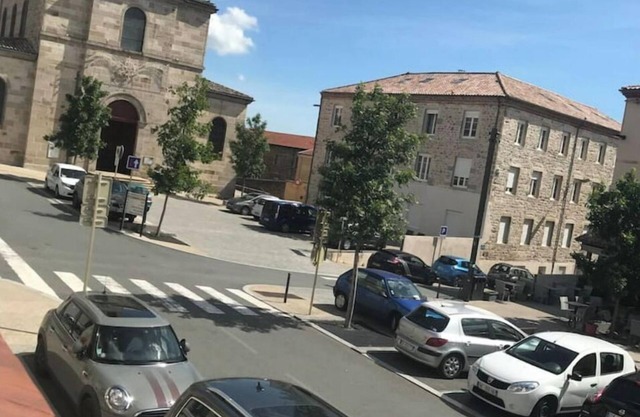 Comfortable apartment in the village center