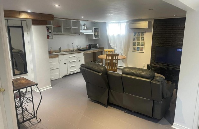 Comfortable apartment in Gatineau 74 m² with city view