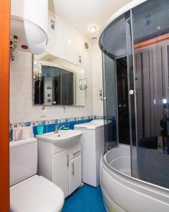 Comfortable apartments on Hrushevskogo street near 16 city hospital