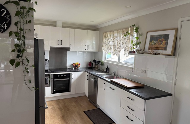 Comfortable Bayside Home ~ One to Three Month Rental, flexible dates