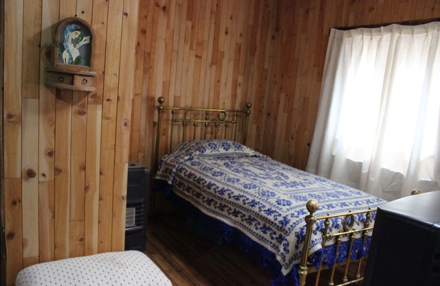 COMFORTABLE BEDROOM SALAM FURNISHED OF 25 M2 BUILT IN A HOUSE OF THE XVII CENTURY