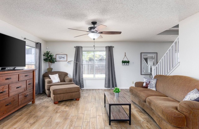 Comfortable CLEAN living! Pilot PIT Perfect!