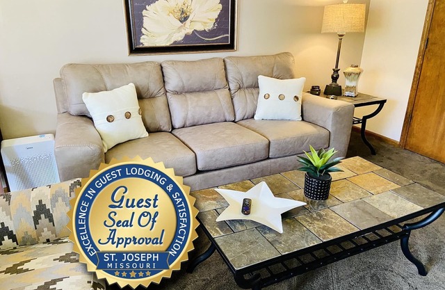 Comfortable & Clean 2-bdrm Home W/Great Amenities