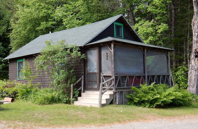 Comfortable Family Cottage on Clearwater Lake, Industry, ME