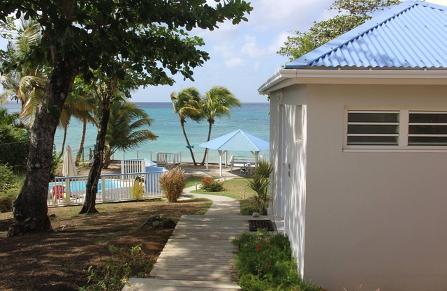 Comfortable family home on a white sandy beach. Ste Luce Martinique