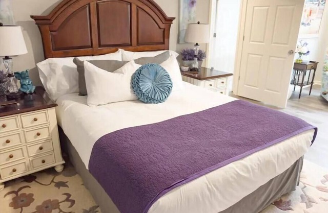 Comfortable Guest Suite close to the Lewis & Clark Bridge Trail