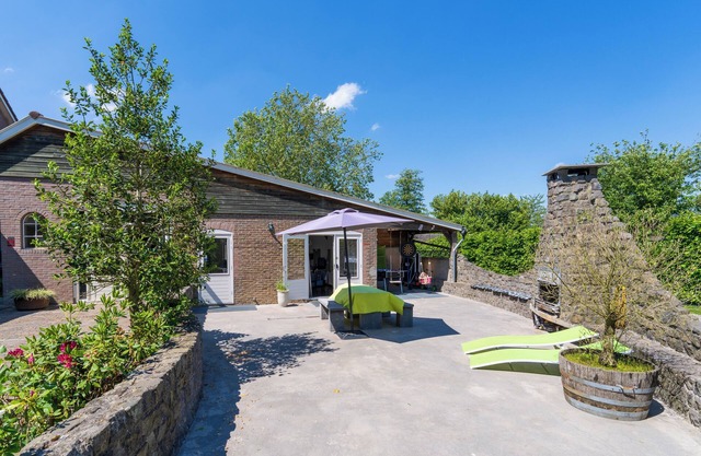 Comfortable home with sauna and swimming spa