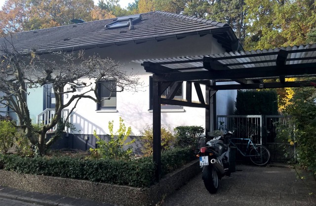 Comfortable quite room in 1-family house, perfect public transportation