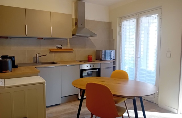 Comfortable studio with swimming pool in Vaison-la-Romaine - close to all amenities