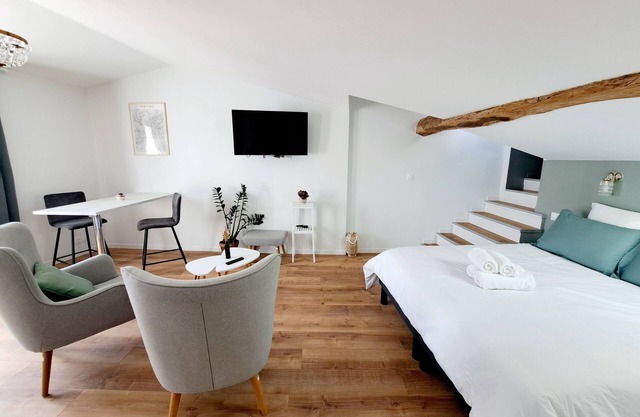 Comfortable, spacious apartment, ideal for a visit to the city center!