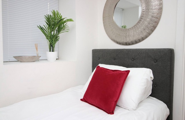 Comfortable Studio Near City Centre, Free Parking