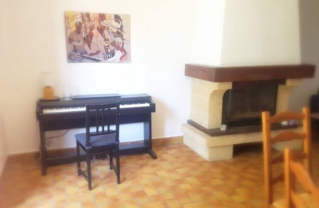 Comfortable Villa with 4 Bedrooms, Nature and Calm near Paris