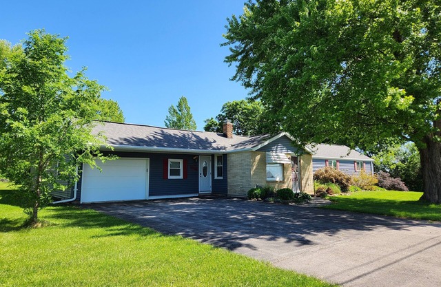 Comfortable whole house rental, convenient to so many Oshkosh events!