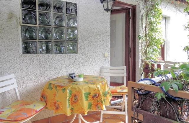 Comfortably furnished vacation apartment on the second floor on the outskirts of Niederburg, 50 mete