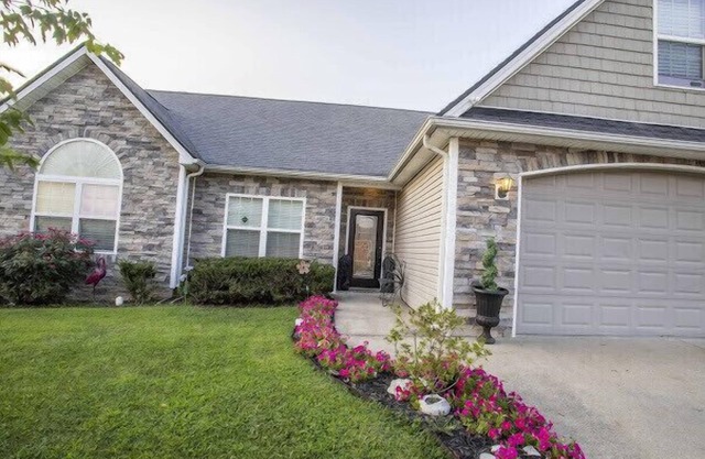 Comfy home in military community
