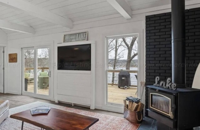 Coming Soon! Amazing Lake View & 3 Mins to Marina