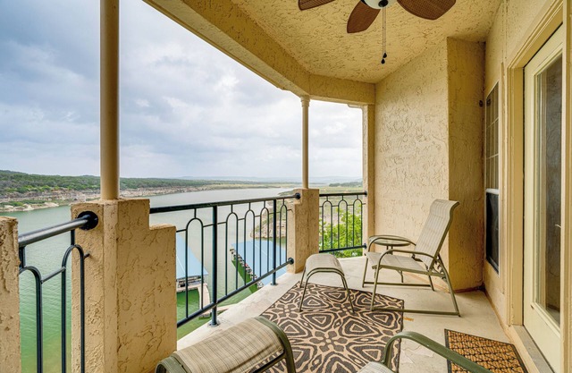 Community Perks: Scenic Lake Travis Getaway!