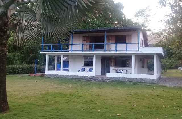 Comoda y sencilla casa frente a la playa.