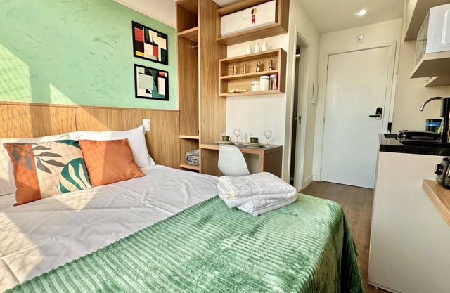 Compact studio near CoutoPereira with air conditioning and parking space