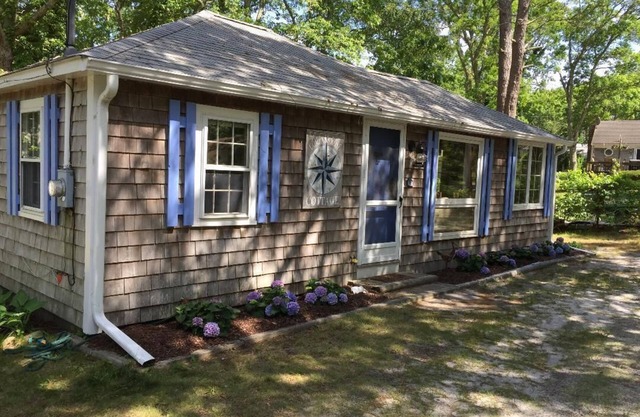 Compass Rose Cottage ★ Steps to Flax Pond & Nature Trails ★ Kayaks