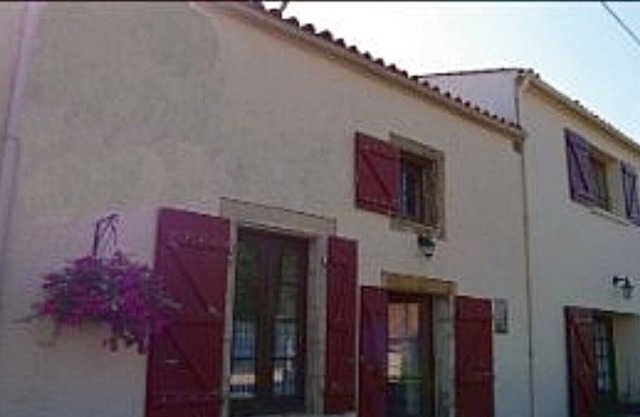 Complex Of 3 Gites With Shared Swimming Pool And Large Gardens