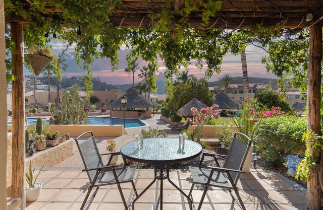 Condo 110 in Las Glorias