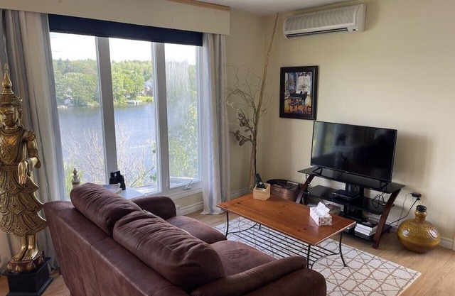 CONDO VILLA CHALET WATERFRONT EXCEPTIONAL VIEW
