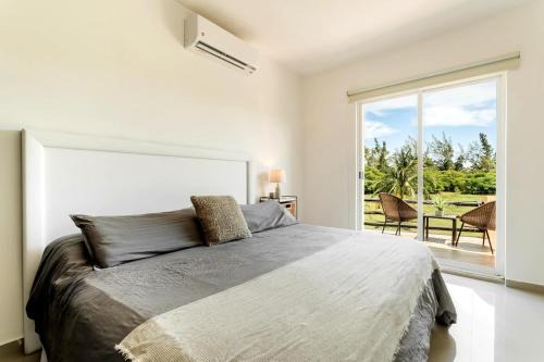 Confortable Lagoon front 1 BDR by Casa Paraiso