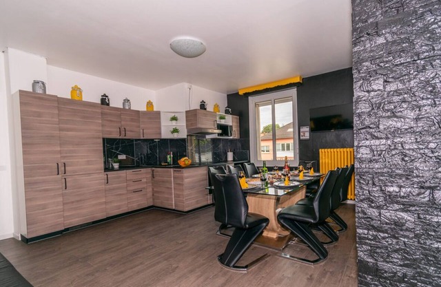 Contemporary Chic Apartment