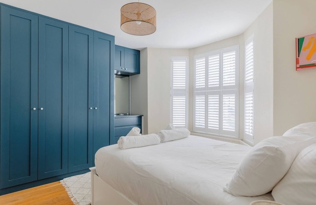 Contemporary 2BD Cottage-Style Flat, Hackney