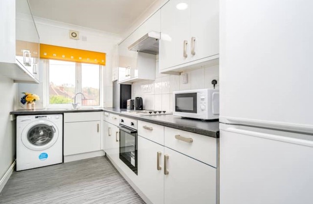 Contemporary 5 Bedroom Flatnn