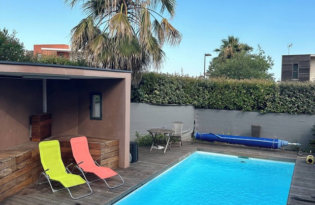 Contemporary air-conditioned villa with heated pool
