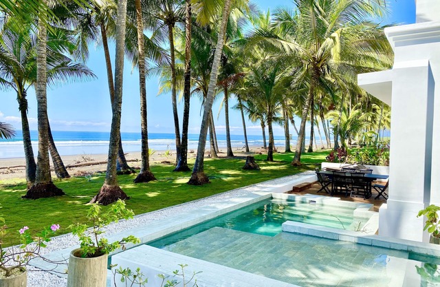 Contemporary Beach Front Gem - Private Infinity Pool!