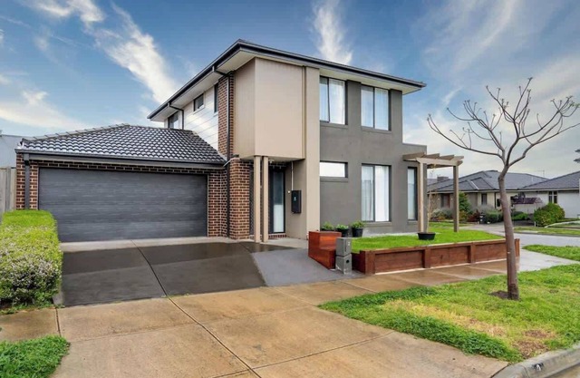 Contemporary Living at this Clyde Family Estate