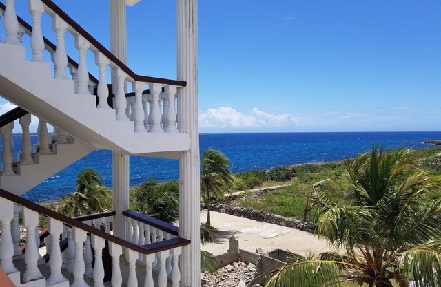 Convenient Apartment Near Beach and Catalina Island