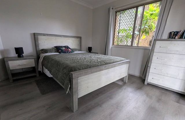 Convenient, great value 2BR Flat @Loganlea, close to Brisbane & Gold Coast