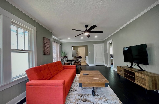 Conveniently Located Modern Bungalow
