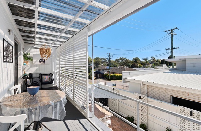 Conveniently situated close to the town centre